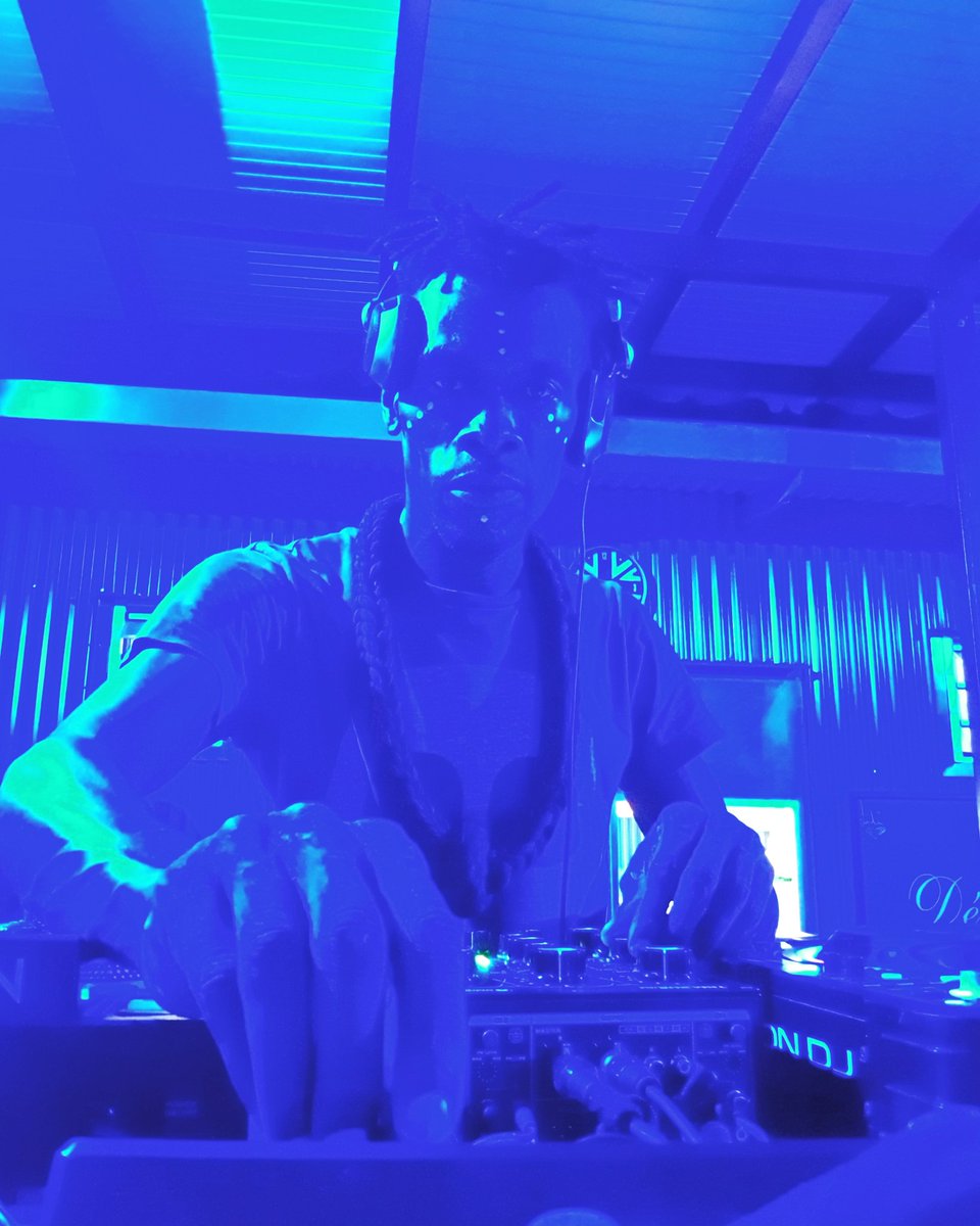Rdaye_dj's tweet photo. #AfroTech
#casio
#GShock
#djclub
#arena_afrobeat
#BlueIslands
#tehcno
#housemusic
#technicsdj
#omnitronic https://t.co/6c11TL0S75