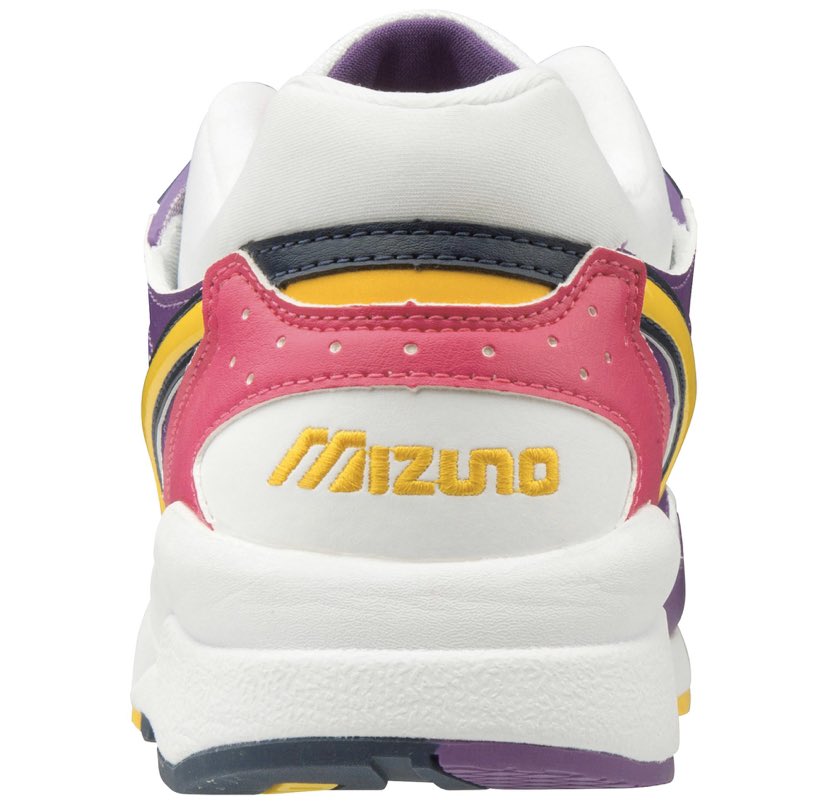 nogikutu46's tweet photo. MIZUNO
SKY MEDAL👟

#乃木坂46
#山下美月
#怪盗ツバメ
#映像研
#乃木靴 https://t.co/NPvKUAebKe