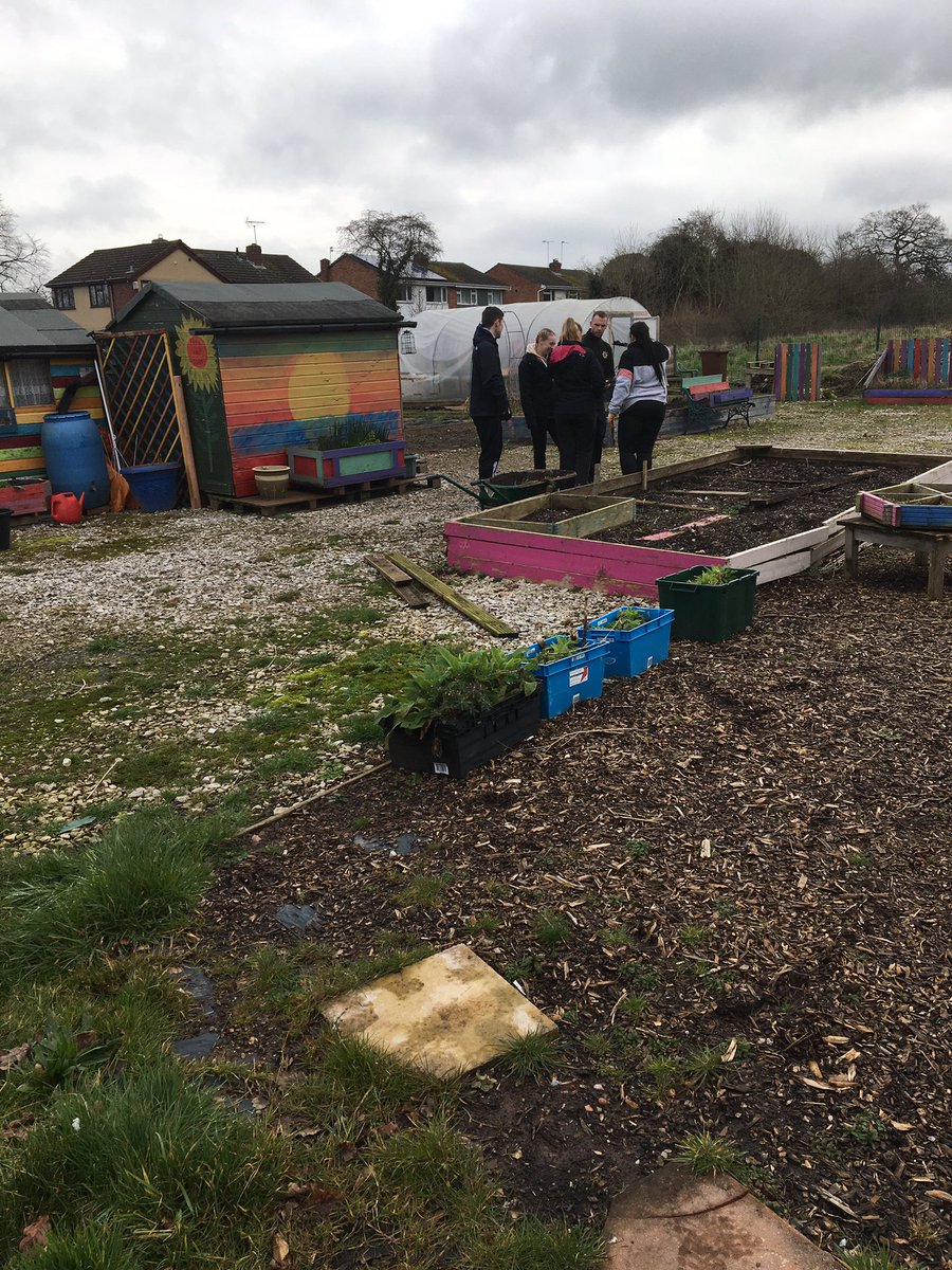 AndrewboyleSFRS's tweet photo. #staffordteam17 working hard at collonade community allotments. The weather was even kind to us. Great work guys. https://t.co/q7kwqcmczC