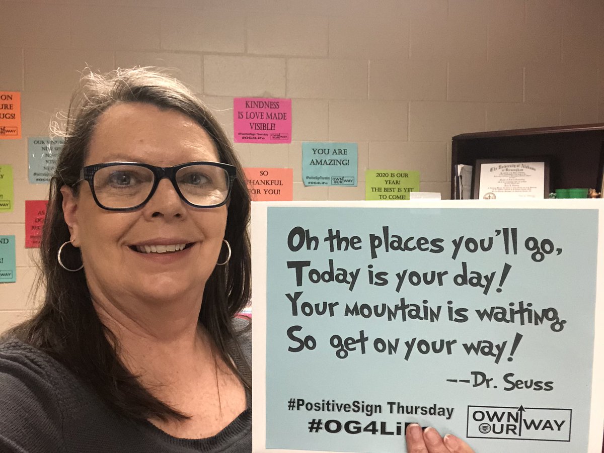 lena_asj's tweet photo. #positivesignthursday #drseuss #OwnOurWay @OakGroveTigers #OG4LiFe @counselorscott @JEFCOED https://t.co/fXsel8wpM3
