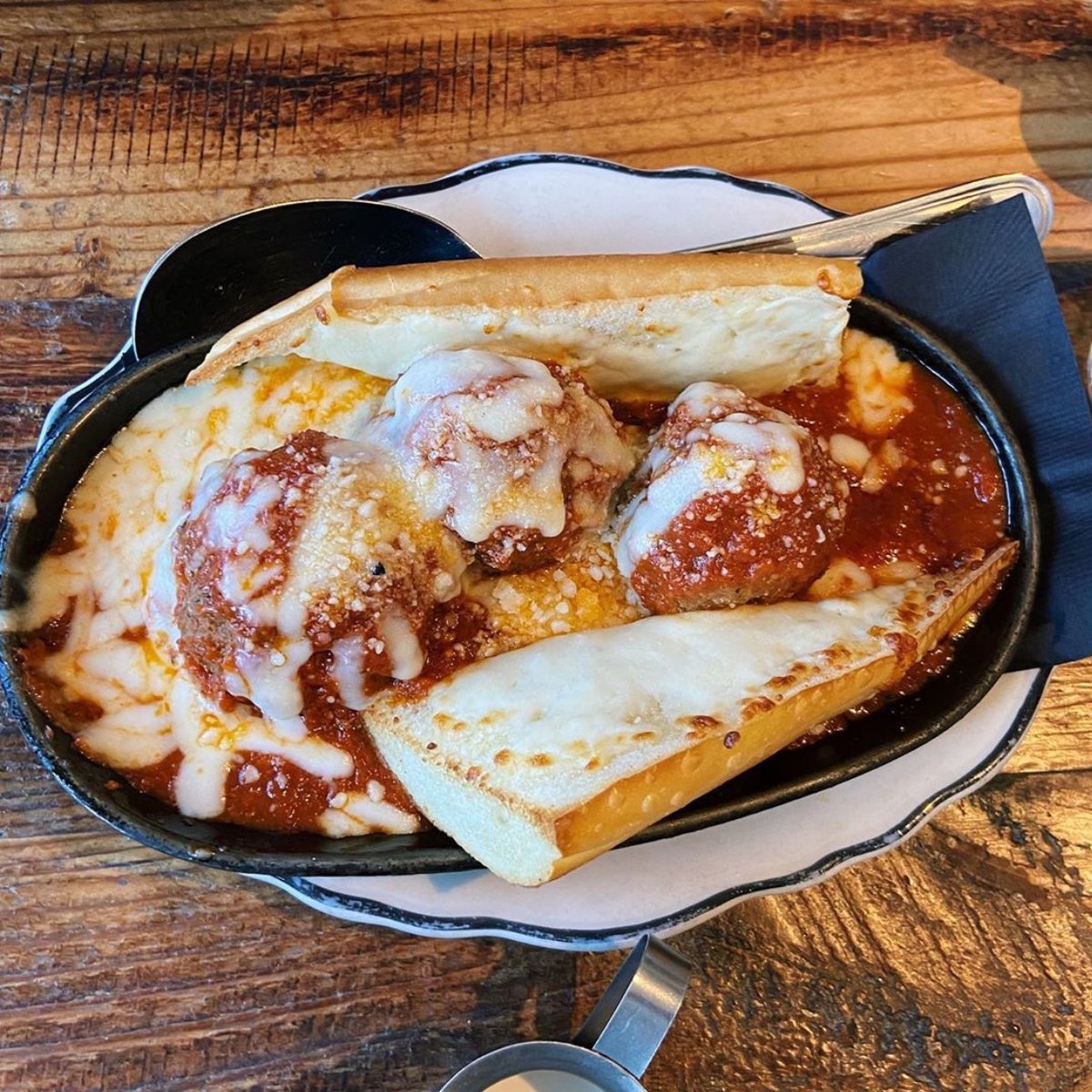 WickedSistersMD's tweet photo. Hungry?
Thirsty?
We are here for you.
https://t.co/MEwRLzMPlh

#WickedSisters #Baltimore #Hampden #BaltimoreFoodies #BaltimoreEats #CharmCityFoodie #BaltimoreFoodie #ForkYeah #CharmCity #WickedGood #Bmore #BmoreFoodies #GoodEats  #MyBmore #TheBmoreCreatives https://t.co/7OB7IwKR7U