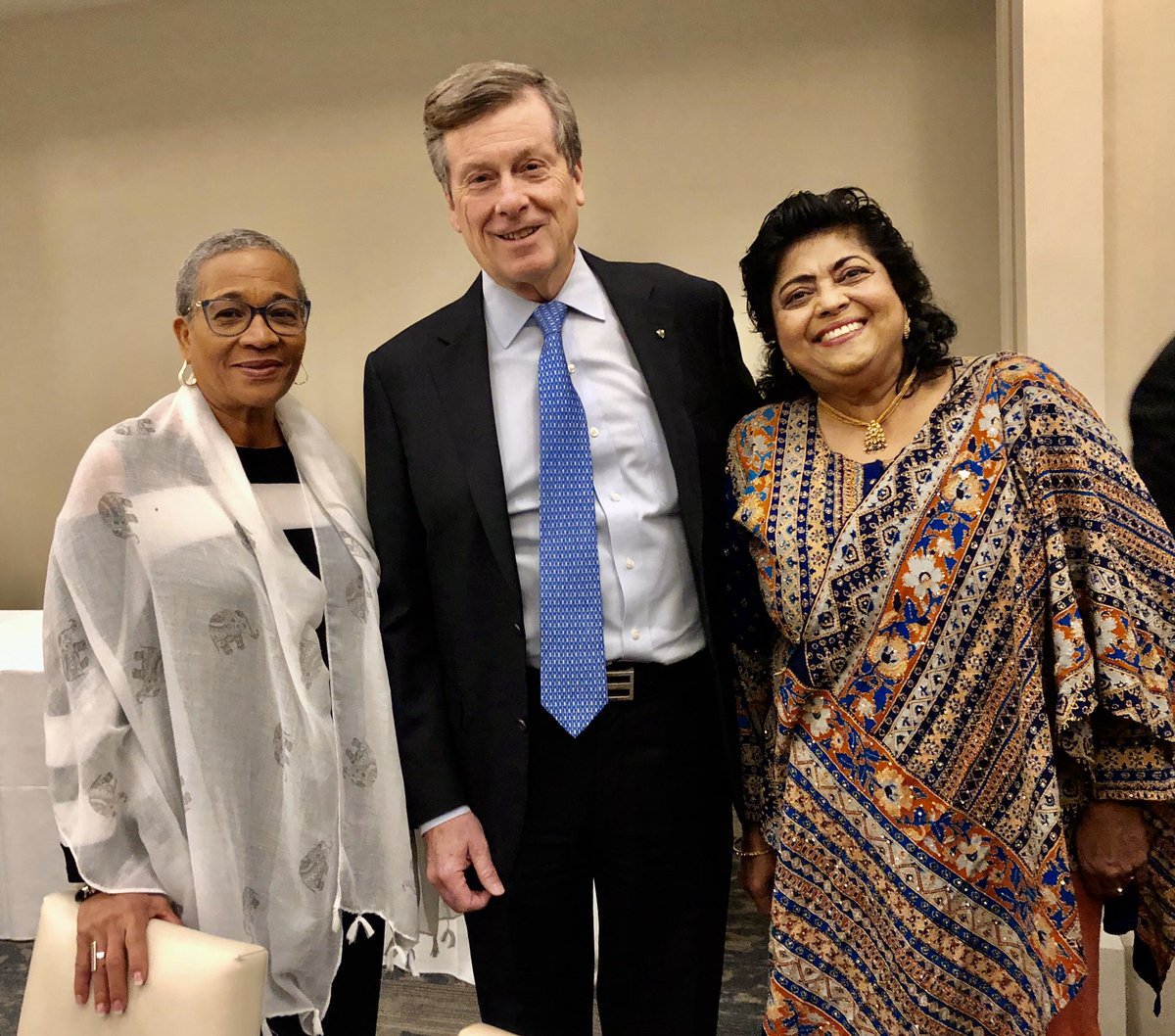 dianaalli29's tweet photo. @TorontoRotary @Progress_Place #progressplace Taking Care of Business Breakfast Opening remarks by Mayor @JohnTory   @#MentalHealthMatters #standingovation speakers @heylandsberg and a staff frm @Deloitte w #courage #MakeADifference #workplace #workplaceexperience @kristynwongtam https://t.co/XdRBmWkwHX