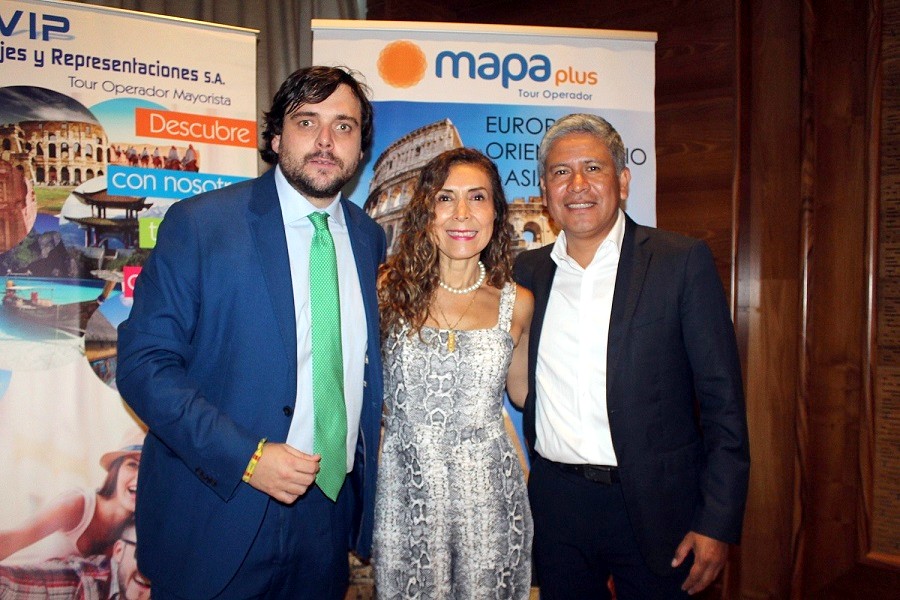 Turiweb1's tweet photo. #VIPViajes, #CICTravel y #Mapa Plus presentan nuevo manual de circuitos turísticos [FOTOS] Lee la nota aquí: https://t.co/Kd10qyHvhL https://t.co/jNTFAKRFzl