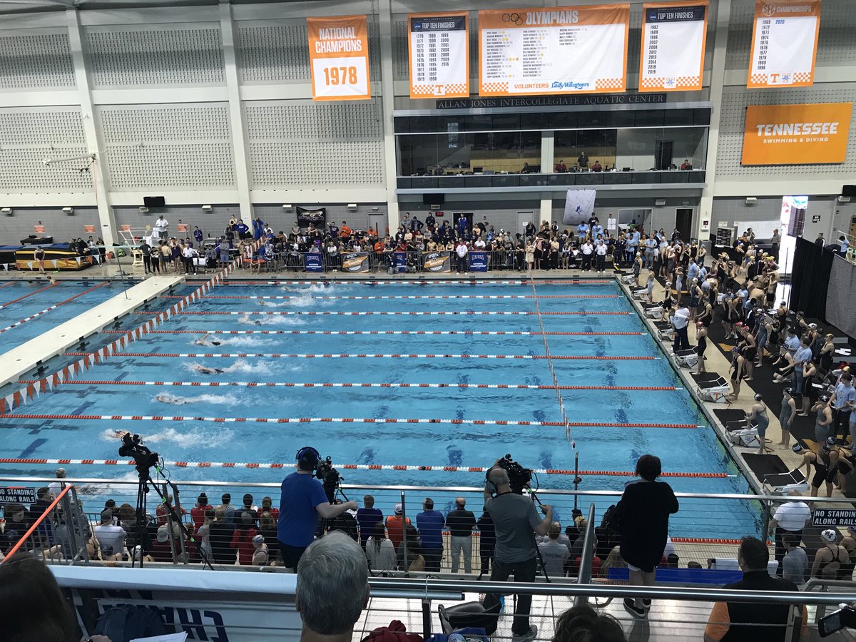 MarkDeMichael's tweet image. Day 2 of the NAIA National Championships are under way with IWU competing in the 200 relay! #IWUAthletics #MissionInAction #18teams1program