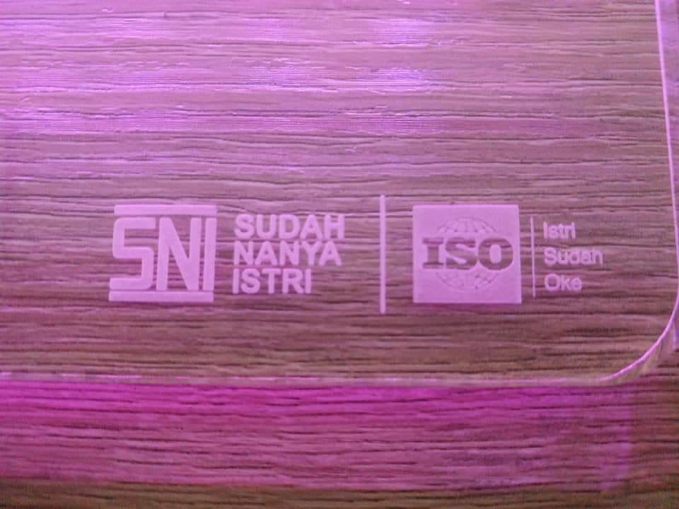 Bapak-bapak yang terhormat, sebelum membeli barang yang anda inginkan jangan lupa cek terlebih dahulu. Apakah sudah memiliki standar SNI dan ISO