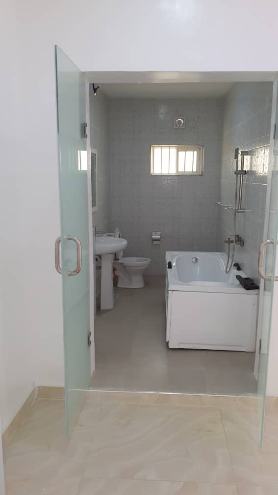 j22Investment's tweet photo. Are you looking for a classy and freshly built apartment with a friendly budget? well finished 2 bedroom flat at chevron with unique features for sale
 PRICE:35M
TITLE:C of  O
Enquires 09045J22HOMES 09045294210 09045620330
#lekki  #affordablehousing #RealEstate #realestateagent https://t.co/yW4mUOojbu
