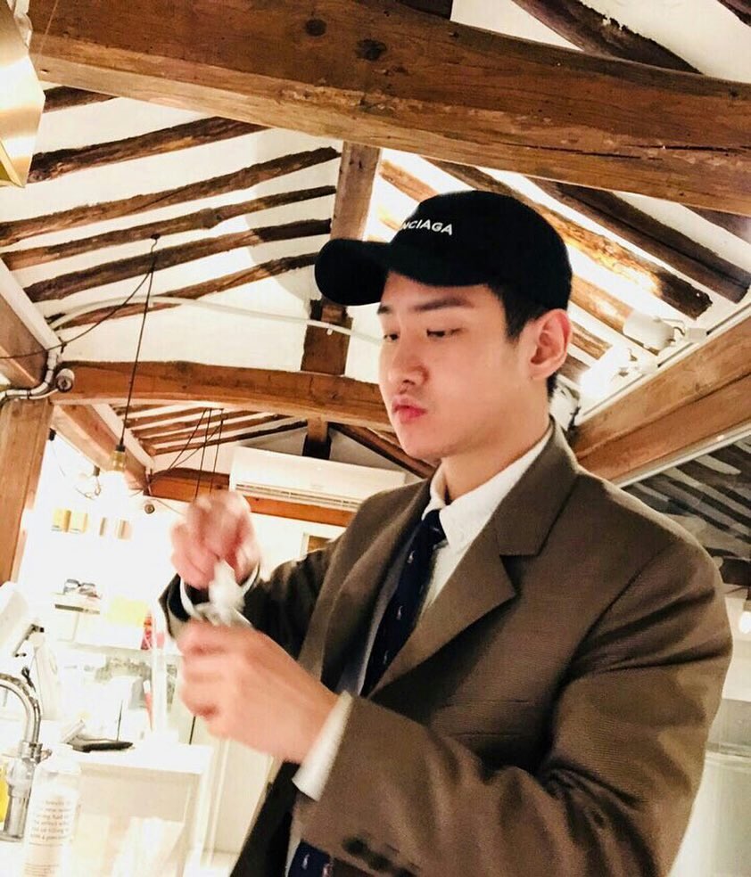 bbomb12141990's tweet photo. 📝20.03.06
-
D-417
-
민혁시🕑
#블락비 #이민혁 #비범 #BBOMB https://t.co/KgDGBq9W4h