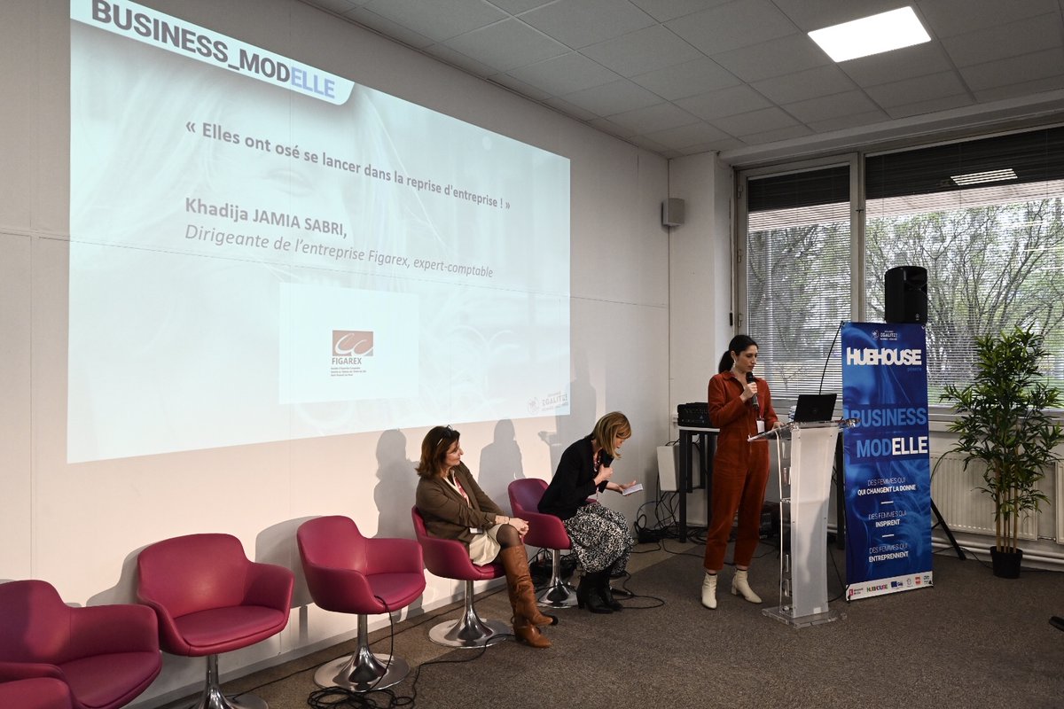 univ_lille's tweet photo. Une après-midi consacrée aux histoires de femmes entrepreneures : conférence, témoignages, échanges, réseautage... #BusinessModelle se déroule en présence de Laurence Bloch, directrice de @franceinter ! 
#ULille #ULille_Elles #8mars @hubhouselille https://t.co/ZfYjoS4Y5m