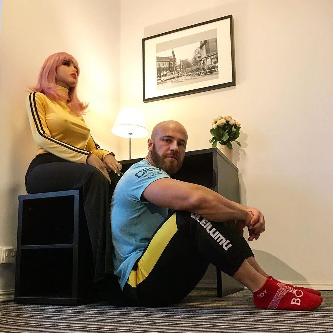 ESWujrjXkAIBVmE?format=jpg&name=medium