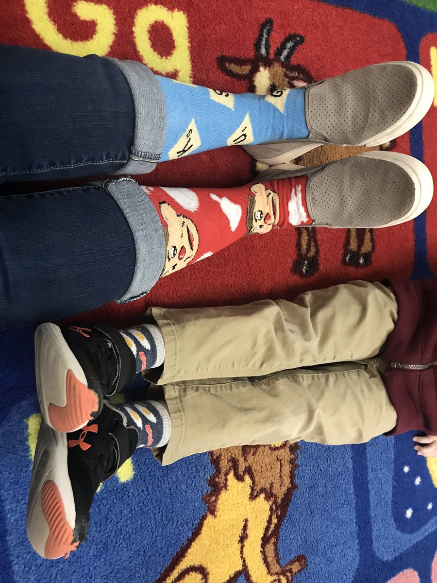 HeatherNolan631's tweet image. Fox in Socks Day! #ReadingAcrossAmerica #lifeinALE  @NISDBOONE