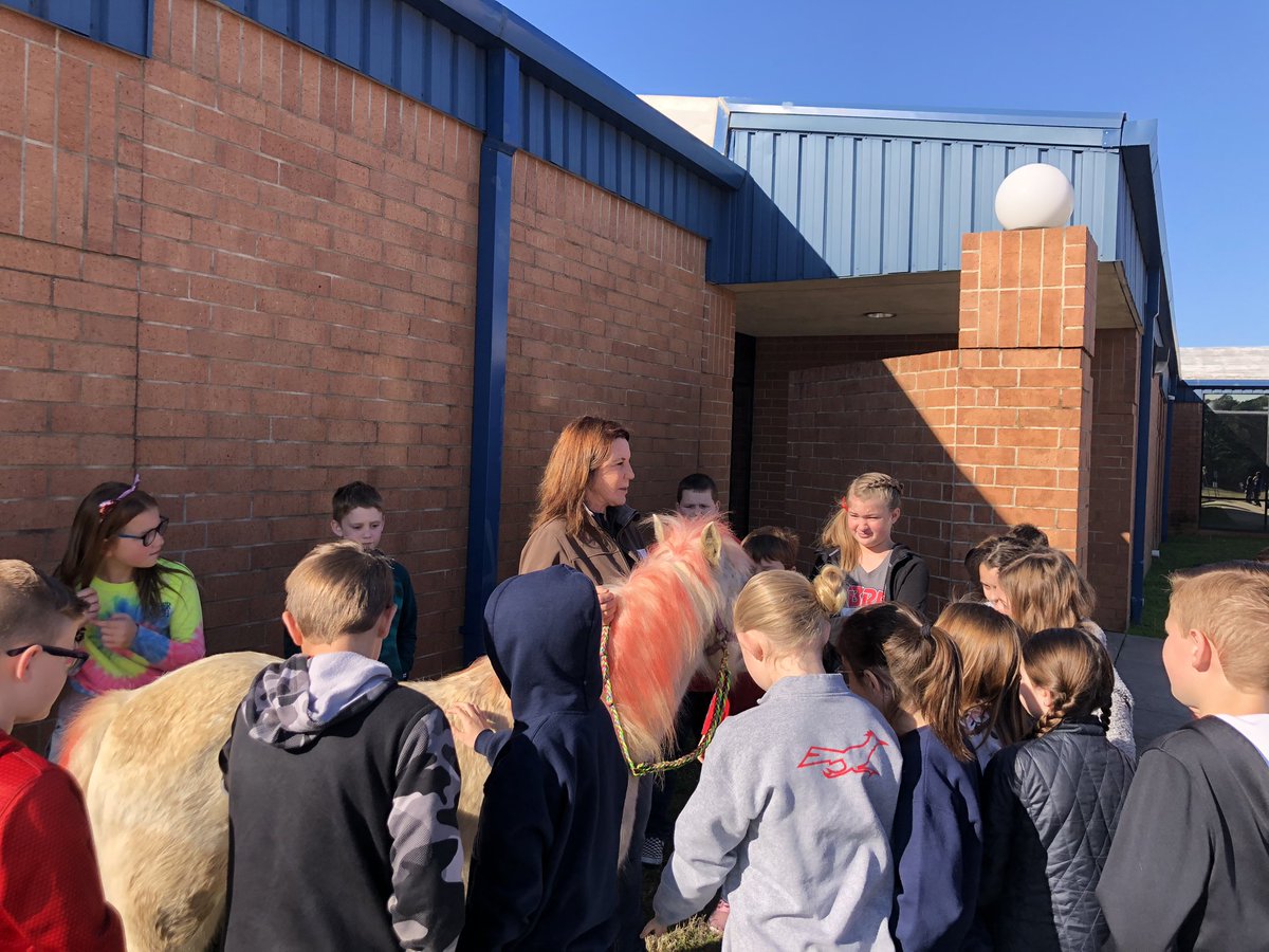 mintgonery's tweet photo. More fun  on Career Day for our fourth graders! #inspiringchaps @AISDBrockett https://t.co/VziZCcmkZr