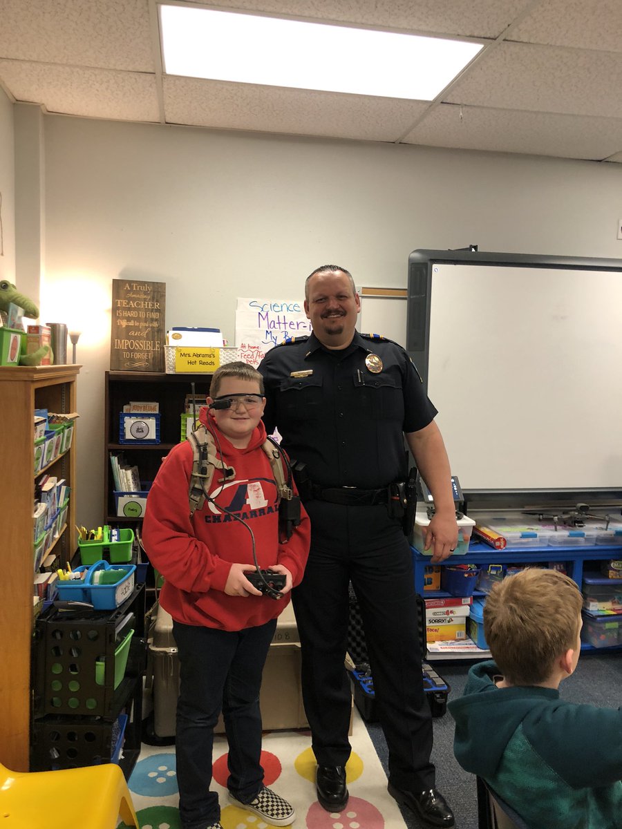 mintgonery's tweet photo. More fun  on Career Day for our fourth graders! #inspiringchaps @AISDBrockett https://t.co/VziZCcmkZr