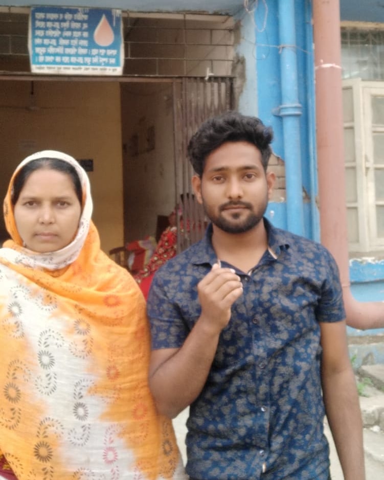 savehfofficial's tweet photo. ❤ জন্ম যখন মানুষ জাতে, 
             তুমিও বাঁচবে আমার রক্তে। 💉💕

💉 আজকের রক্তদাতা: সাহিদ আনোয়ার ❤

    সমাজের প্রতিটি স্তরের মানুষের কাছে আমাদের আবেদন, আসুন সাহিদ এর মতো মানবতার হাত ধরে আমরাও মানুষের পাশে দাঁড়ায়। রক্ত দিয়ে রক্তের সম্পর্ক গড়ি।🙏❤ https://t.co/PUhm7JBdUh