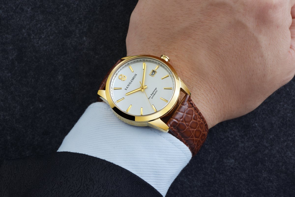 SangamonWatches's tweet photo. A classic men’s white watch with gold case and brown leather goes with great with blues and browns #sangamonwatches #springfieldil #goldwatches #menswhitewatches #menfashion #menfluential #MensConference2020 #wotd #whitedial #goldcases https://t.co/UCfSwukkT1