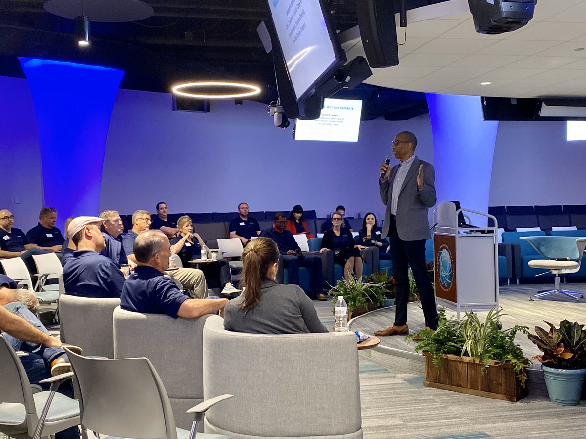 LeadershipORL's tweet photo. Special thanks to #LO89 Class Chair @tonyjenkins08 for serving as our session host &amp; moderator @_GWInnovation @FLBlue #healthcare #LakeNona #LO98 https://t.co/uYRQuxiTrS