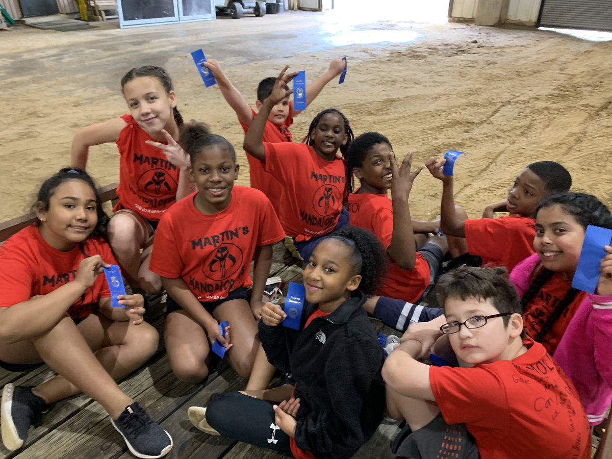 MrsGLISD's tweet photo. Brandon Field Day was success for my Mandalorians!  It’s bittersweet knowing that our 2-year run together is coming to an end in just a couple of months.  I can’t believe they are almost 6th graders.  #BrandonBears #WeRiseAimHigh #BrandonPrideNeverDies #WeDoItAllForGames https://t.co/VnQ7IUFKsf
