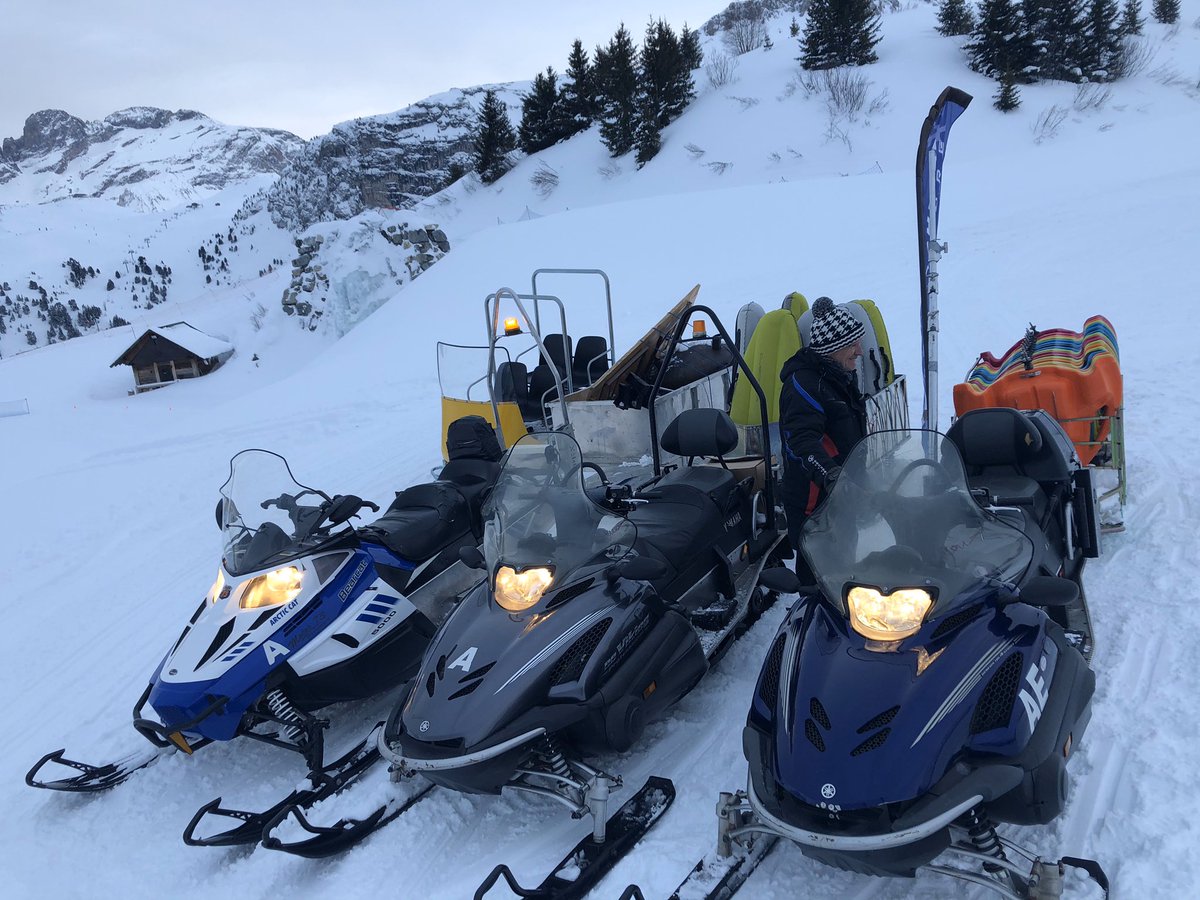 CourchevelEvent's tweet photo. Ce soir c’est descente en luge !!!🛷 https://t.co/YPXt7Z3nyV