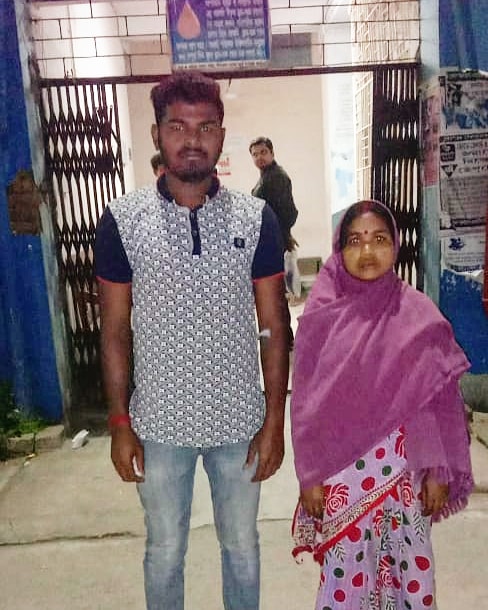 savehfofficial's tweet photo. S.A.V.E Humanity Foundation

"যদি করো রক্তদান
বাঁচবে একটি প্রাণ।"

রোগীর নাম - দীনবন্ধু রবিদাশ(O+) 
রক্তদাতা - পিন্টু সরকার(O+) 

নীচে ছবিতে রোগীর আত্মীয়ের সঙ্গে রক্তদাতা পিন্টু সরকার । https://t.co/rgtczFGRQu