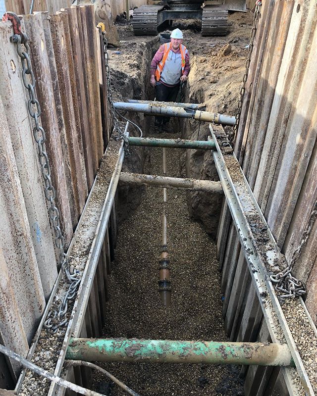 Small sewer connection last week for a local customer, nice for the lads to have a small one not far from home! 3.5m deep connection completed in 3 days, big well done to the lads 💪 #teamgreen
