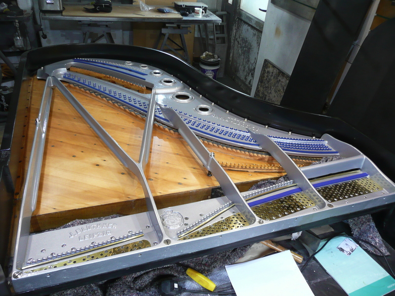 TheFullOctave's tweet photo. The #Bluthner frame is now back inside the case and we are ready to start fitting the new treble strings! #thefulloctave #Cumbria https://t.co/qCDKVrYMH6