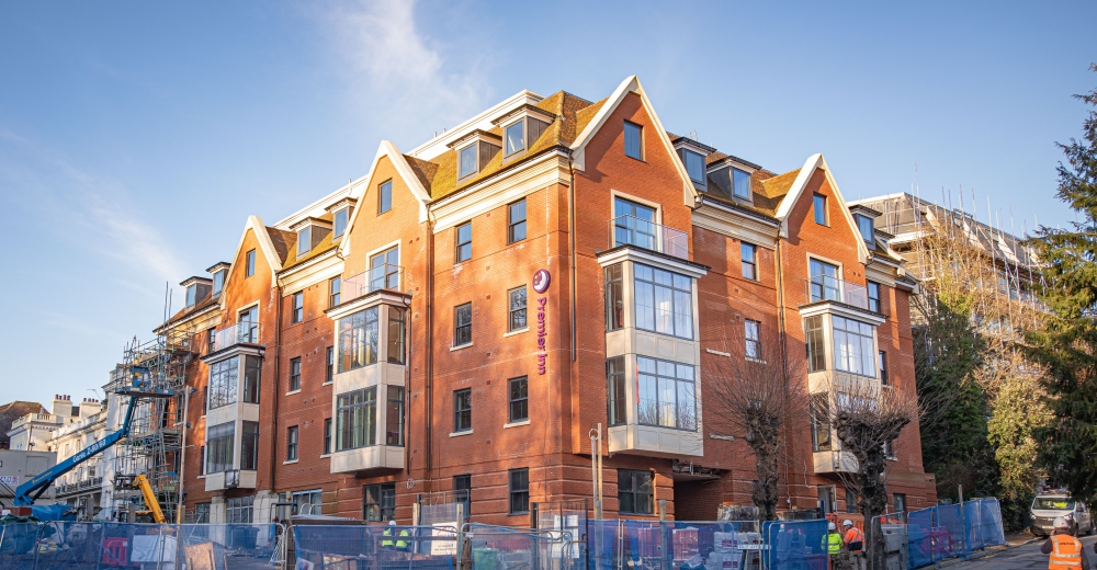 Are you looking for work in #TunbridgeWells? The new 
<a href="/PremierInn/">Premier Inn</a> is recruiting at <a href="/futURestoreTW/">futURe store Tunbridge Wells</a>
 in Royal Victoria Place <a href="/Royal_Shopper/">Royal Victoria Place</a> from 5-7pm today #TunbridgeWellsJobs #KentJobs