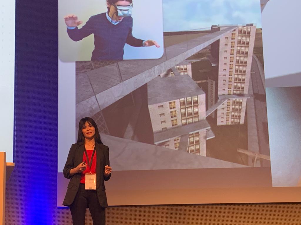 Jasmine Ho: Durch Simulation unserer internen sowie externern Welt hat #VirtualReality die Macht, unsere #Körperwahrnehmung und #Geist zu verändern @Jasmine_T_Ho <a href="/UZH_ch/">Universität Zürich</a> #SeHF