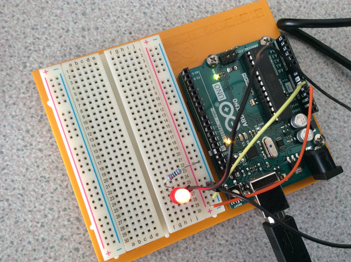 GSHS_STEM's tweet image. Making Arduino Board Circuits! Very Technical Stuff with Mr Kearns #stem #maths #electronics #engineering #arduino @GSHS_School @GSHS_Science @gshs_maths