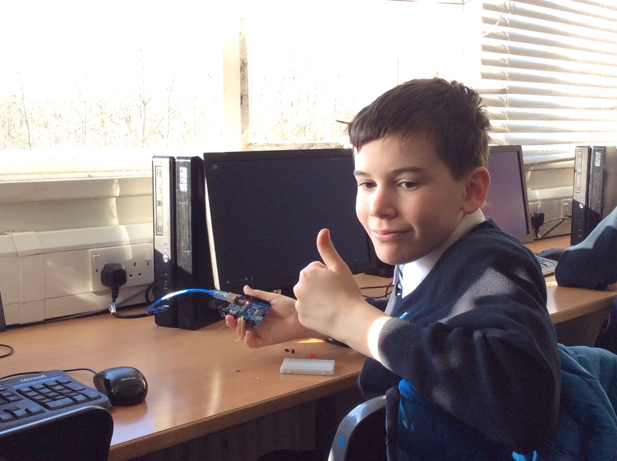 GSHS_STEM's tweet image. Making Arduino Board Circuits! Very Technical Stuff with Mr Kearns #stem #maths #electronics #engineering #arduino @GSHS_School @GSHS_Science @gshs_maths