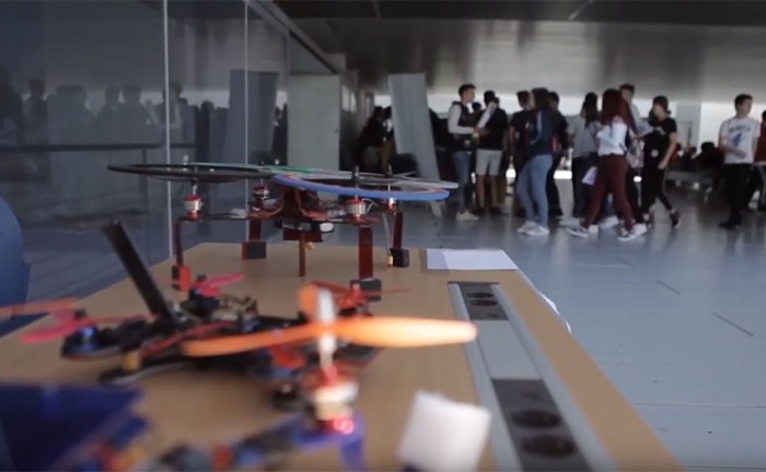 CivilDronesIP's tweet photo. Los alumnos del IES Diego Velázquez de Torrelodones construyen un dron social. Lee la noticia en nuestra web. https://t.co/4yTdCgthLs #dron #drones #aeromodelismo https://t.co/MdyOIeeXEm