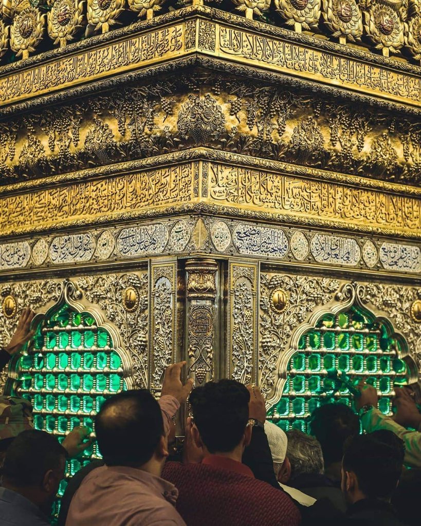 _amq135's tweet photo. عليُ الدُّر والذّهب المصفّى.💚
#ياعلي https://t.co/ynnTYtiWxS