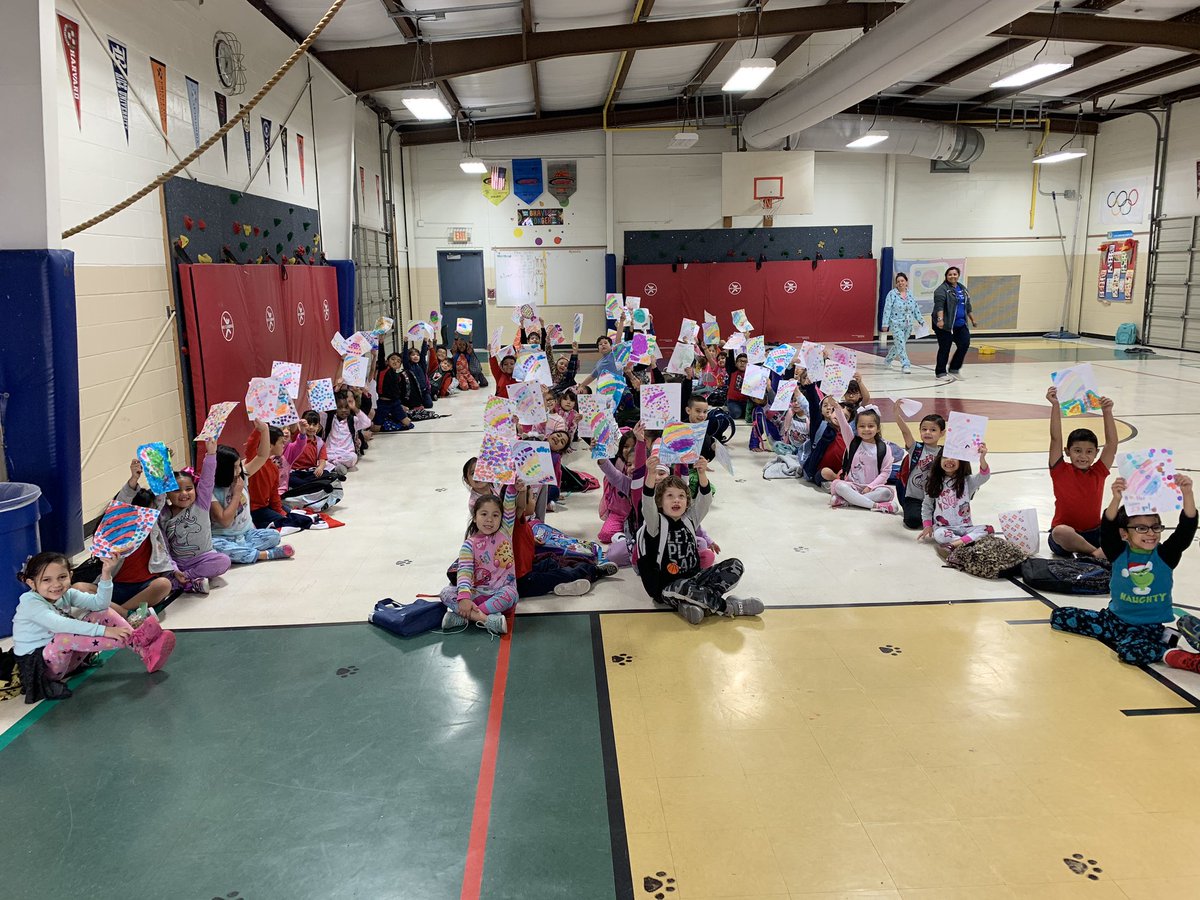 edehoyosART's tweet photo. @NISDCable Dr. Seuss’ Big Art Day is super colorful today! K-2 are designing an “Oh, the places I’ll go!” picture &amp; draw what they want to be when they grow up 🎈🧸 #bigartday20 @NISD_FineArts https://t.co/jfjsaE60e2