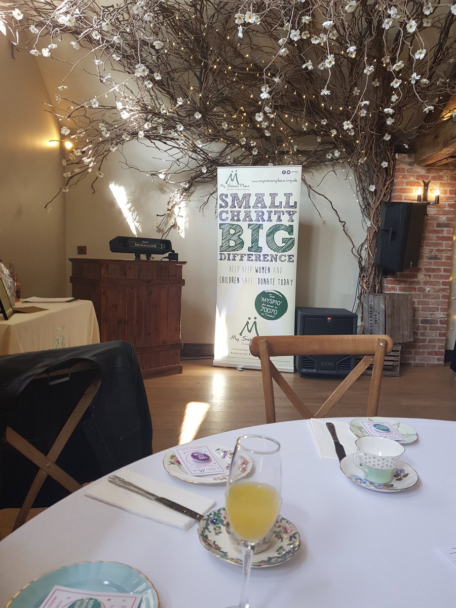 JBCAccountants's tweet photo. Amazing afternoon @whinstoneview for @MSPmbr charity event. Thanks to @FRP_Advisory for the invitation. Now rolling back into the office after all those lovely treats! 😊🥂🍰 https://t.co/xRUhNW6l3B