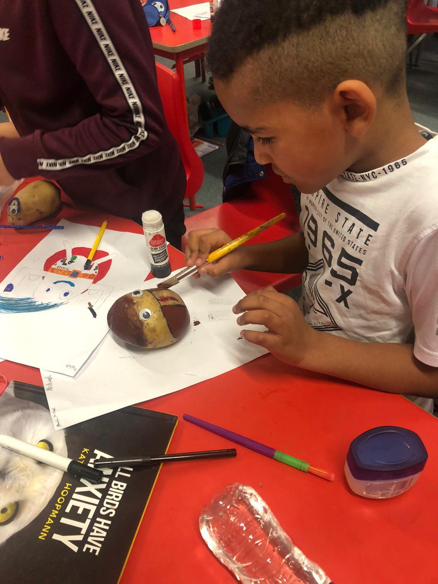 WellDoneWelldon's tweet photo. We had a potato-tastic day celebrating world book day today, decorating our potatoes with our favourite book characters. A massive thank you to #morrisons for donating all the potatoes! #WorldBookDay2020 https://t.co/5hh8iyfAKr