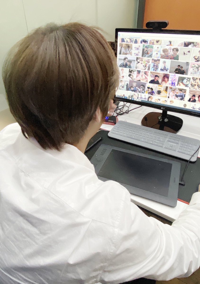 sechanlinkkum's tweet photo. ก็ว่านั่งดูอะไร https://t.co/bpKftWrvWC