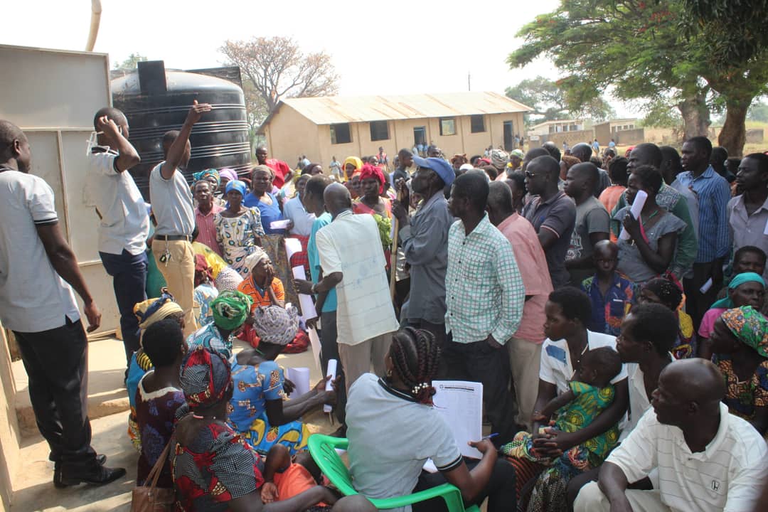 educhildug's tweet photo. #Day1 of our community medical outreach in partnership with Emoter was very successful. We are grateful Emoter Team who put in their best to serve the huge number of over 500 community members.
#countingourblessings #bhc #ecfug #raisinganempoweredgeneration #sdg3 https://t.co/VWPjQChMQB