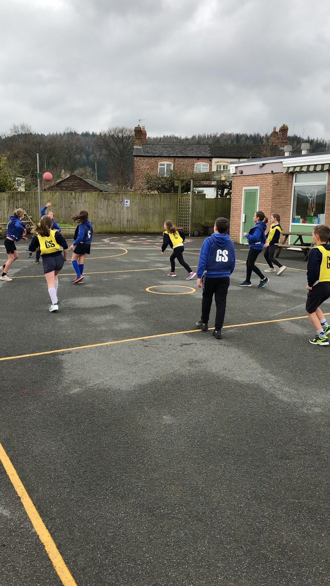whitchurchprima's tweet photo. Our Netball tournament was cancelled today so Weston-under-Penyard invited us up for a friendly game! The children had a ball. Thank you for having us! π@Westonprimary @stride_active #beingactive #Hi5netball https://t.co/CYewYYvlA1