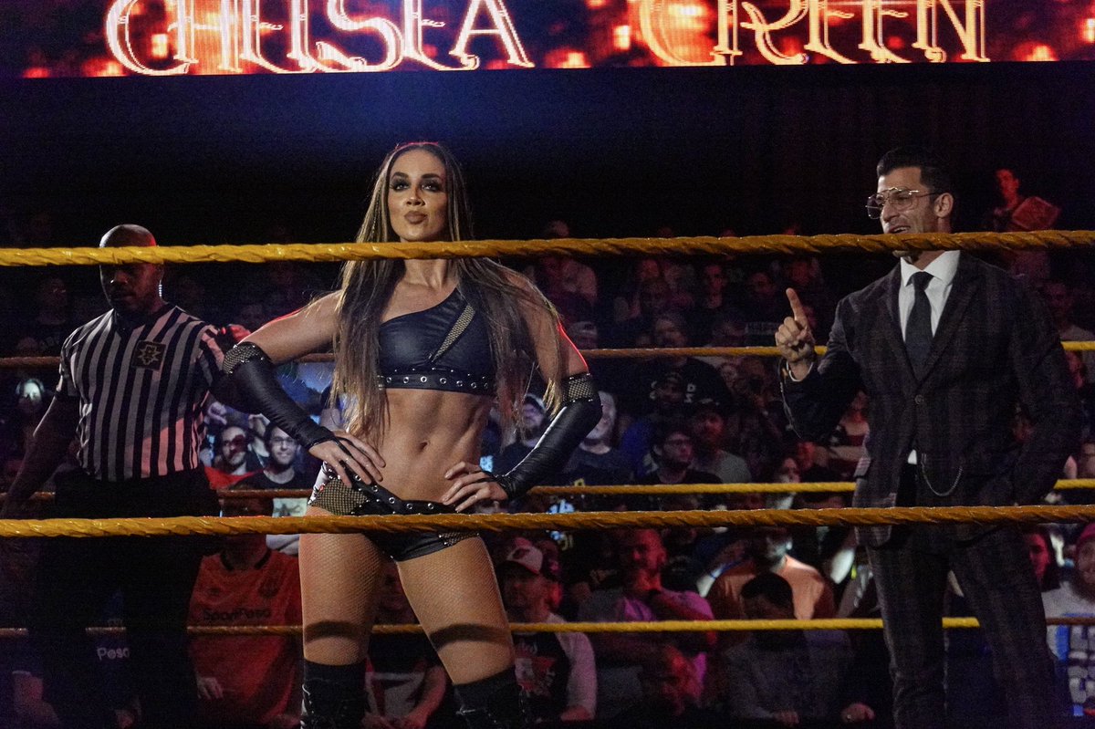 edwinc1017's tweet photo. 📸 Takeover Ready @ImChelseaGreen @RobertStoneWWE 💰 #NXTFSLive #NXT #WWE #TheRobertStoneBrand #NXTonUSA https://t.co/NVwvwnyFME