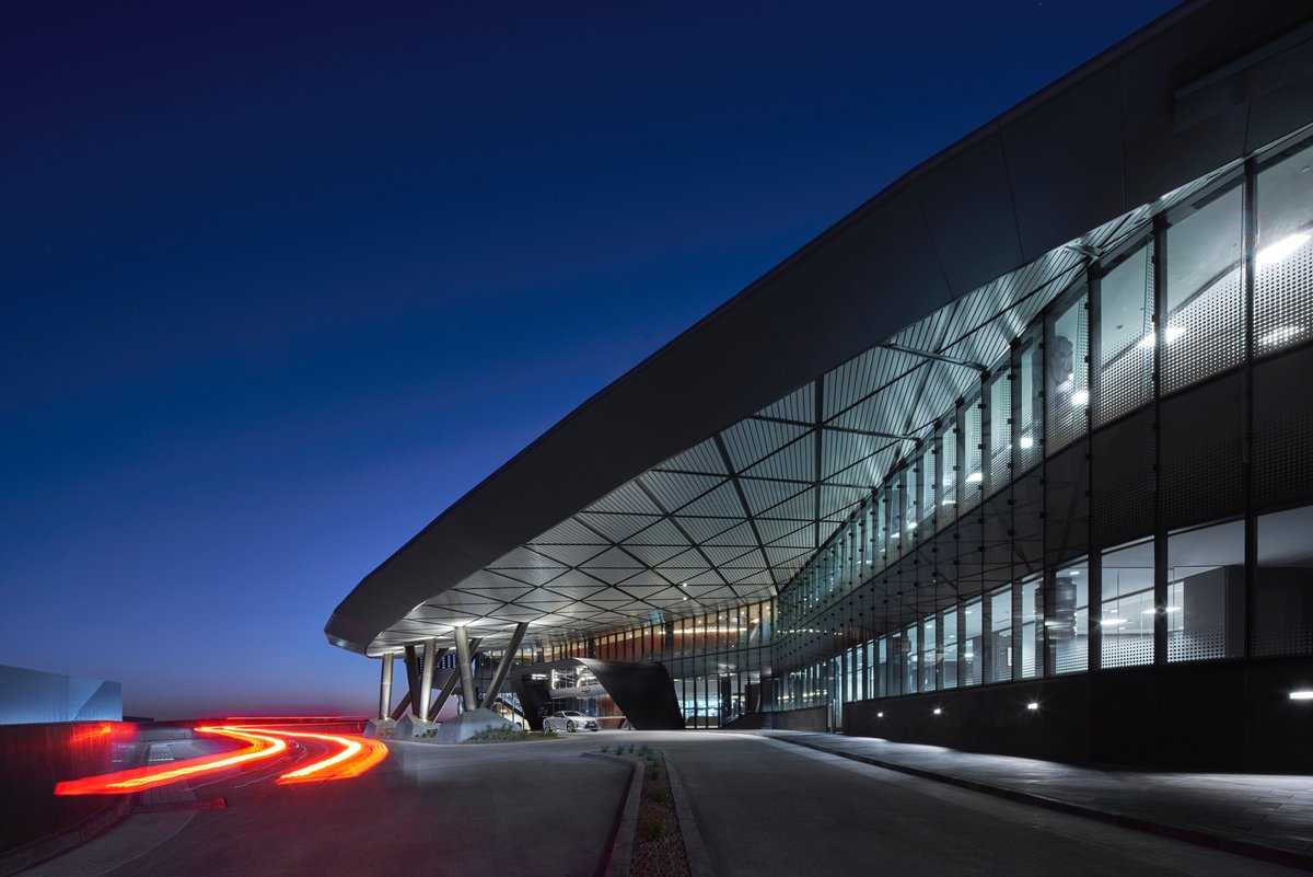 Australia's most impressive private aviation terminal is home to bespoke business amenities and a concierge available 24/7 to take care of all your needs.

#fboexperience #fbo #privateaviation #jetbase #privatejet #businessaviation #flymjb #melbourne #aviation #bizjet #avgeek