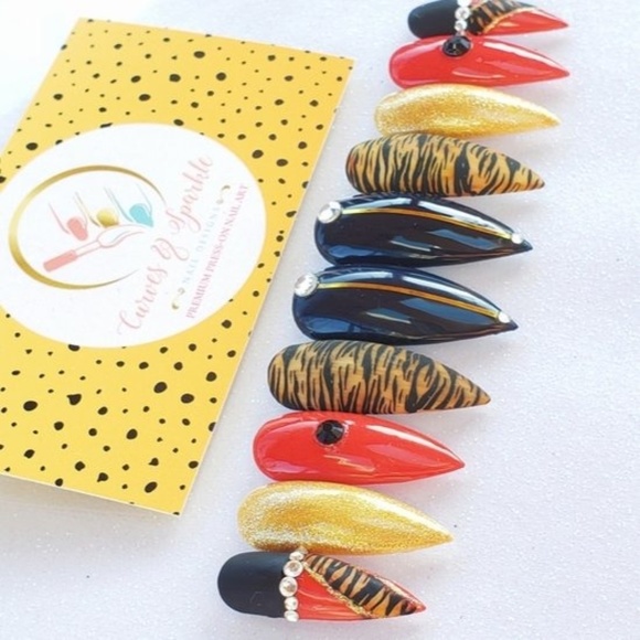 CurvedMyWay's tweet image. So good I had to share! Check out all the items I'm loving on @Poshmarkapp from @CurvesOns #poshmark #fashion #style #shopmycloset #curvessparkle: posh.mk/8tnq2JNfC4