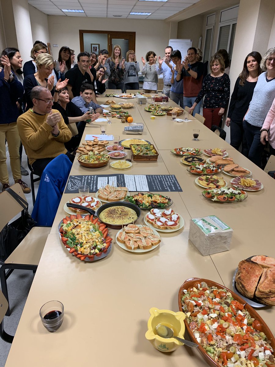 ModestJou's tweet photo. Arriba el moment de l’avaluació autèntica. Rubricada científicament amb els 6 sentits!! #teacherschef https://t.co/hnoExlC2CW
