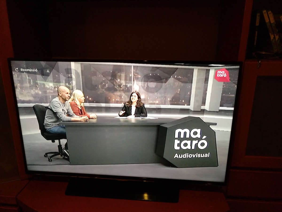 SedCursa's tweet photo. La Marta i en Manolo han anat a Mataró audiovisual a explicar el Projecte de la I CURSA SOLIDÀRIA SED MATARÓ i tota la feina de sensibilització per l'apoderament de les dones i nenes. Per la igualtat de gènere. 👏👏👏👏
@sed_mataro @sedcatalunya @cursasedmataro @MatAudiovisual https://t.co/ok1qFIuZu8