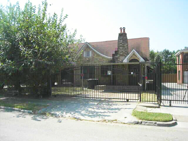 CWSAuctions's tweet image. OPEN HOUSE Sunday March 8, 2020 1-4PM
2320 Truxillo Street, Houston, Texas
ADDITIONAL INFORMATION  cwsmarketing.com
#realestateauction
#auction
#houstonrealestate