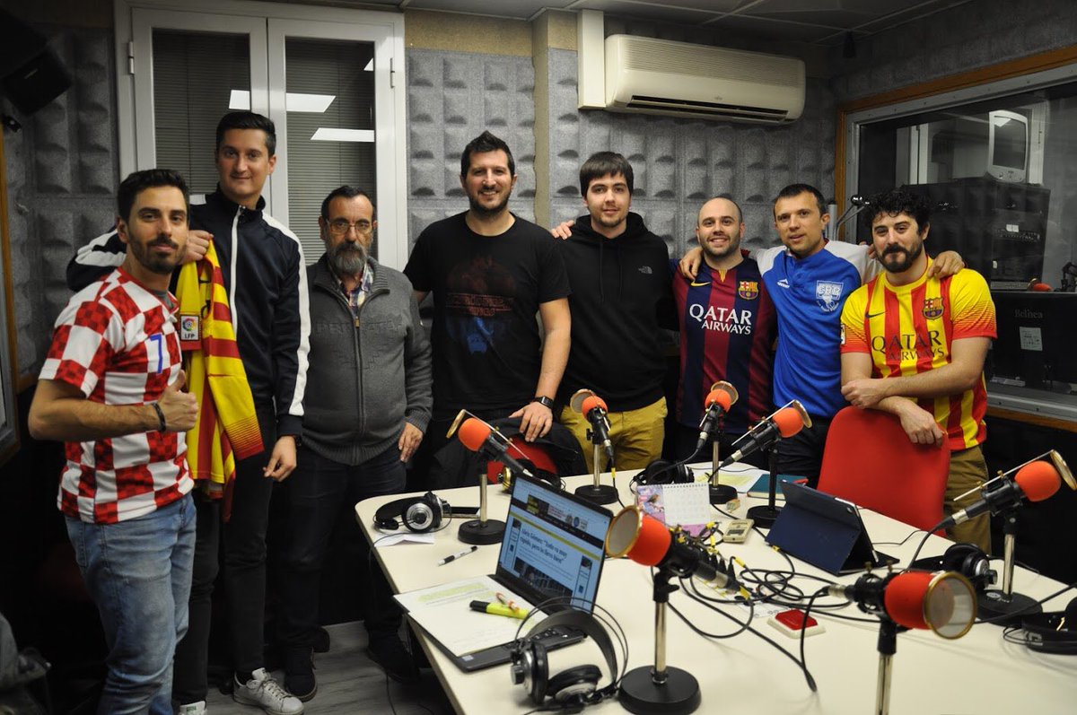 HoraTribuneros's tweet photo. Us vau perdre el programa de dimarts?? Ara el podeu tornar a escoltar aquí!
-> https://t.co/g1hDR7Tehf https://t.co/bQu6to9dG6