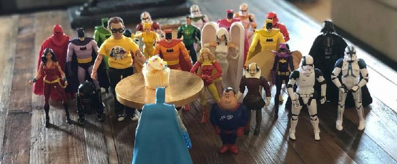 Kaspervillum's tweet photo. Heads up! "Fredag den 6. marts er ‘Take Your Action Figure To Work Day’": https://t.co/hGYUxAF8LX #afwd2020 https://t.co/NNEnmH3VXh