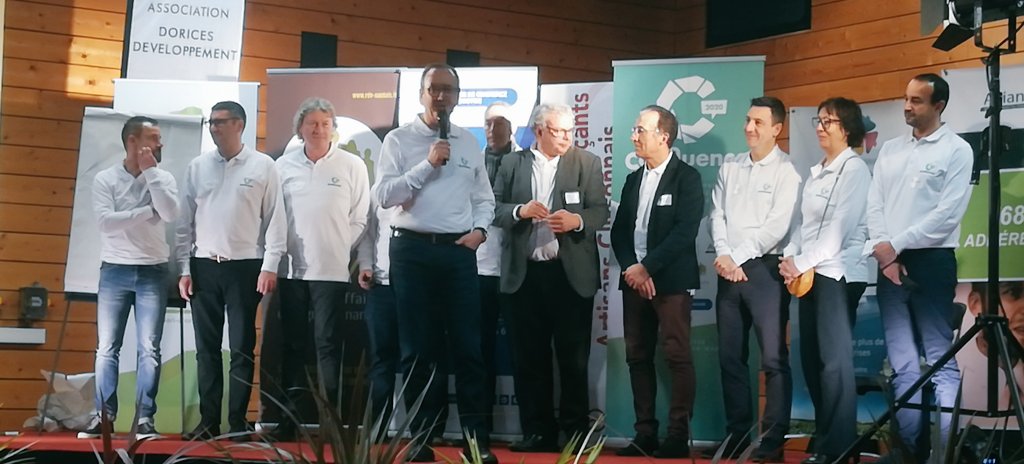 CCINantes's tweet photo. [#Confluence2020] Quelle belle énergie et super enthousiasme des prés de 4️⃣0️⃣0️⃣ acteurs eco du @vignoblenantes présents à la première édition de #Confluence. Après #PRE, #PEE, #ILES, #UNPACTE, la @CCINantes toujours au plus près des entreprises qui font nos territoires👏. https://t.co/lyGVBaqjYY
