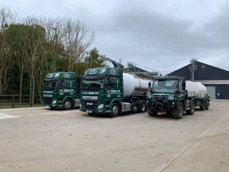 SimonHood4018's tweet photo. Job Alert 🚨 
Looking for a Sprayer Driver to join our team! Come and join the PX Farm team and take control of one of our modern sprayers operating across 4 Counties. PX farms over 10,000acres. Please get in touch and take a look at the website. @Pxfarms Retweet Please! https://t.co/svPdOrKGKU