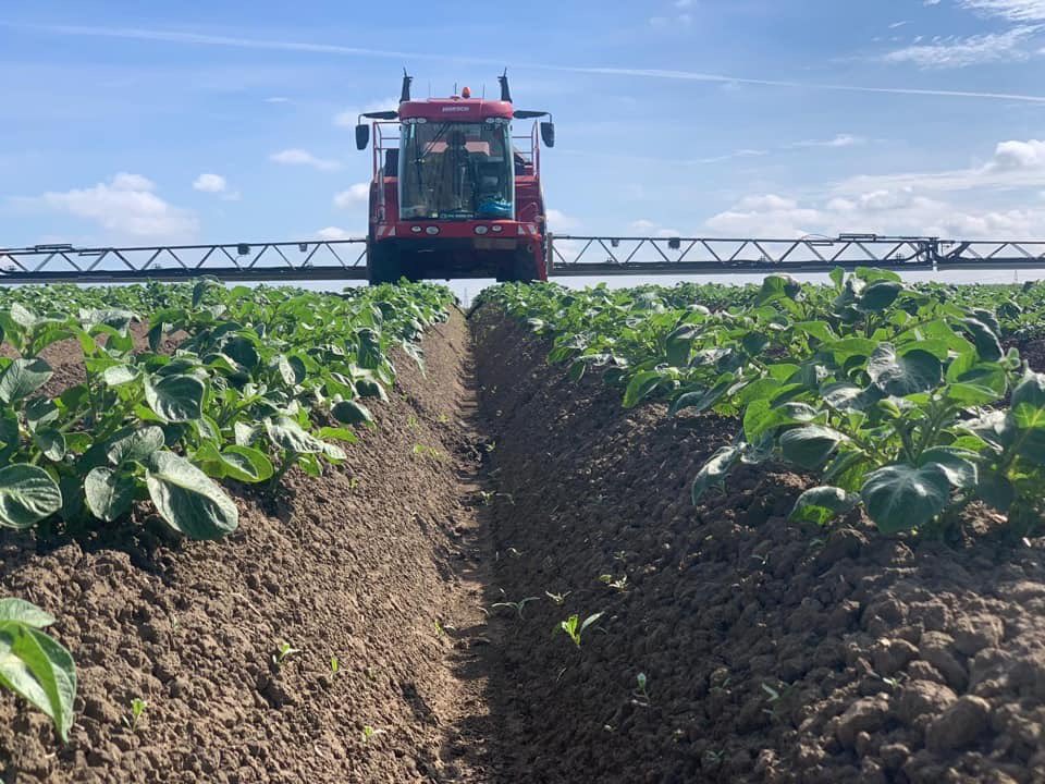 Job Alert 🚨 
Looking for a Sprayer Driver to join our team! Come and join the PX Farm team and take control of one of our modern sprayers operating across 4 Counties. PX farms over 10,000acres. Please get in touch and take a look at the website. <a href="/Pxfarms/">James S. Peck</a> Retweet Please!