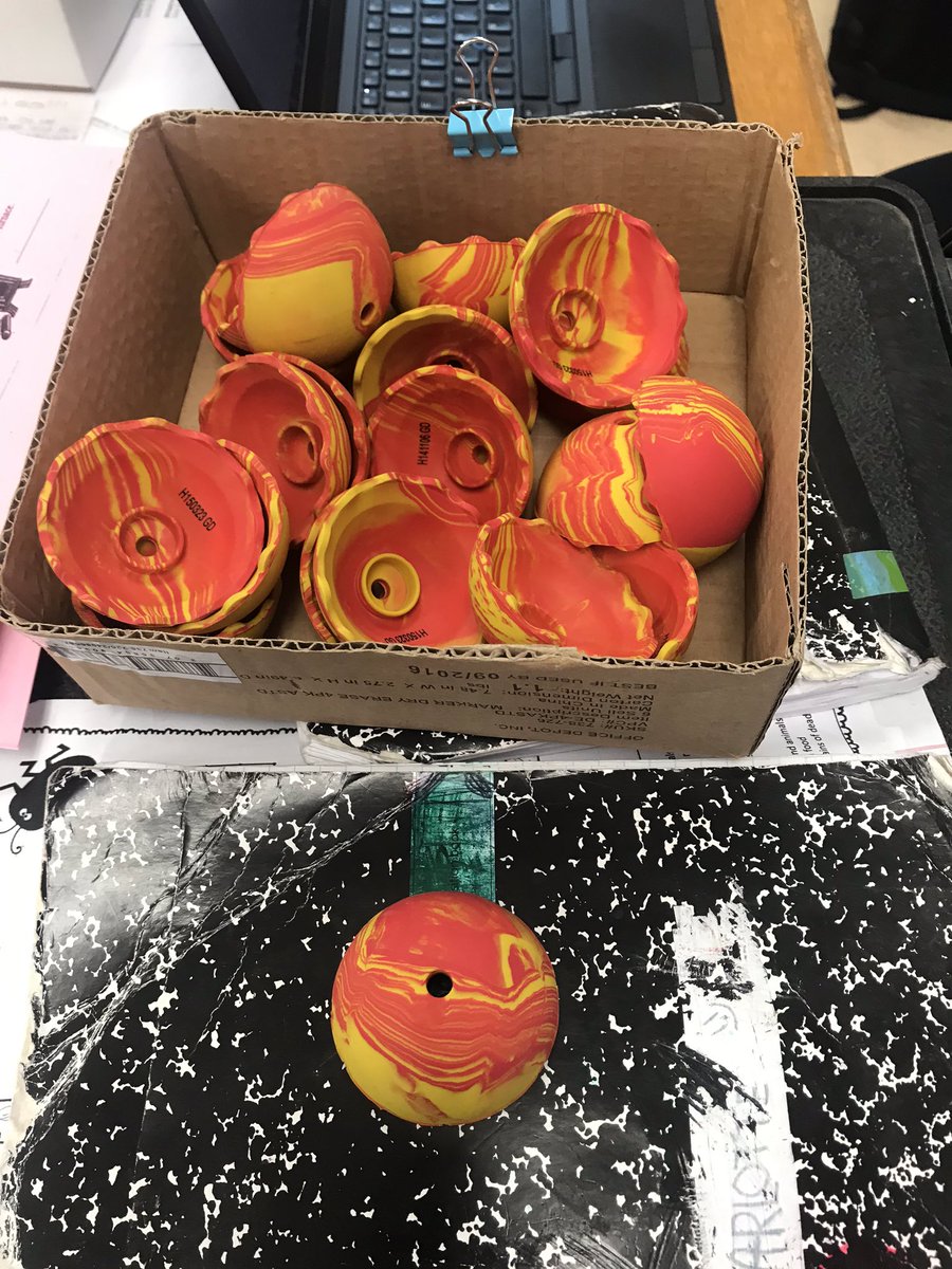 MDoughertyMMS's tweet photo. Popper Lab in Science 6. Claim, evidence, reasoning and a lot of fun. Pop pop pop #brssd https://t.co/HR1h2y8r0o