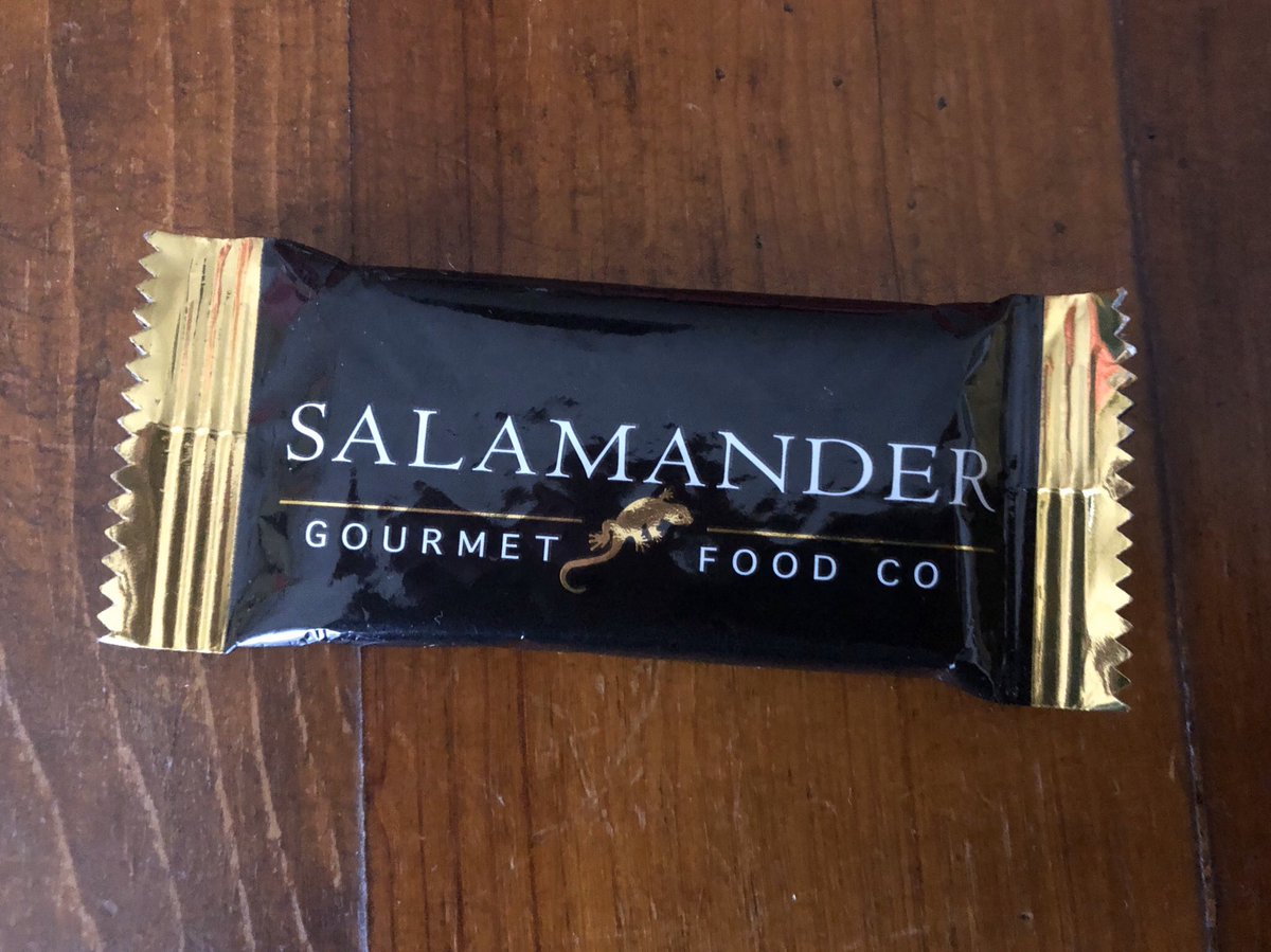 Hanny_Lynch's tweet image. Dromen over een salamander en dan de dag erna ergens  in een café dit bij de koffie krijgen..... #watchthesigns