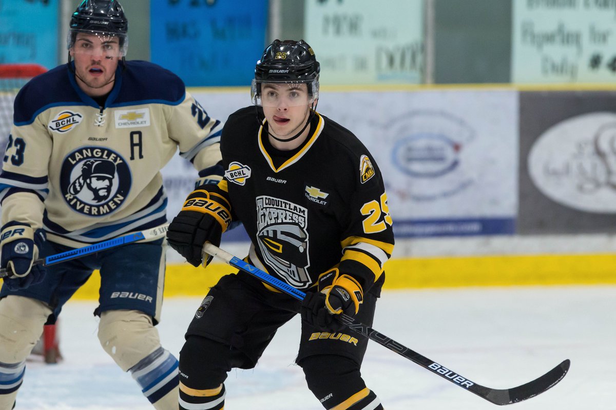 BCHLExpress's tweet photo. 🧹🧹🧹🧹
We completed the sweep of the Rivermen last night in Langley! Read @EddieGregory81's recap here: https://t.co/qea8KmrfTC
📷: @Damon_james91
#AllAboard | #FEGOW https://t.co/ftC0q1eJjY